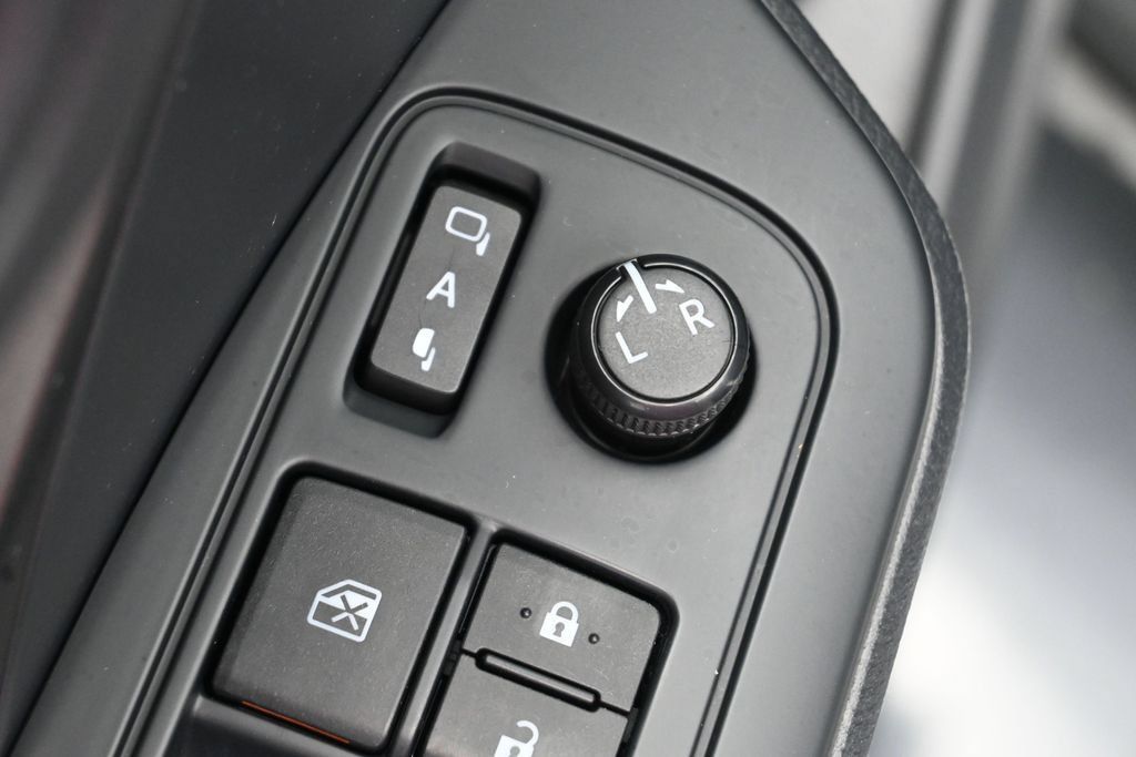 Certified 2018 Toyota C-HR XLE FWD image 12