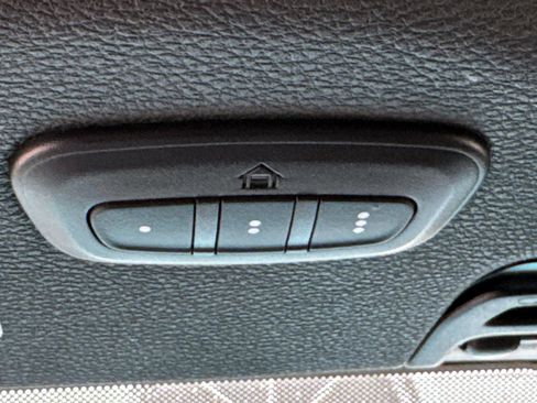 Used 2024 Jeep Wrangler Unlimited w/ Convenience Group AWD/4WD image 17