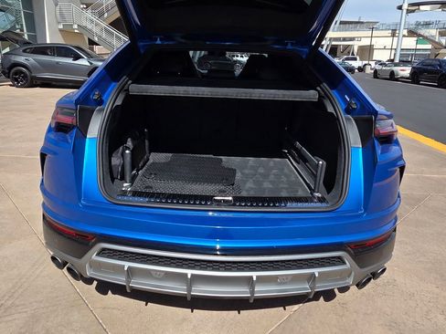Used 2020 Lamborghini Urus AWD/4WD image 8