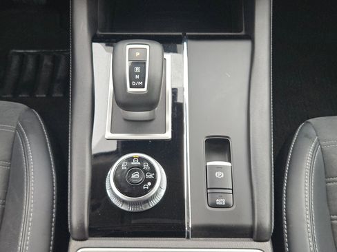 Used 2022 Mitsubishi Outlander SE image 19