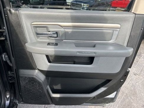 Used 2020 RAM 1500 Classic SLT image 39