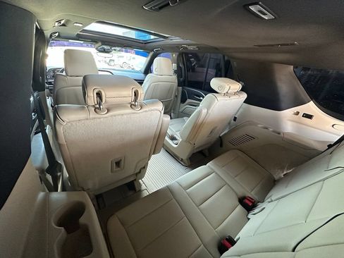 Used 2023 Cadillac Escalade Premium Luxury w/ LPO, Illumination Package RWD image 25
