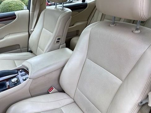 Used 2014 Lexus LS 460 AWD image 17