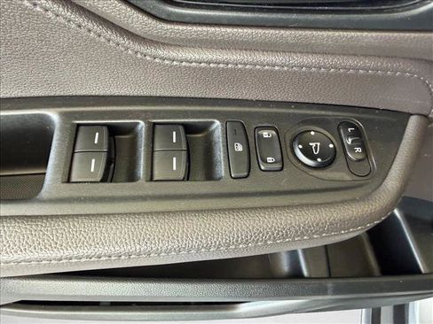 Used 2018 Honda Odyssey EX image 16