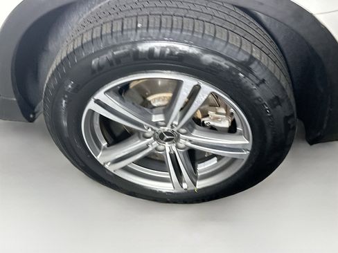 Used 2020 Mercedes-Benz GLC 300 image 11