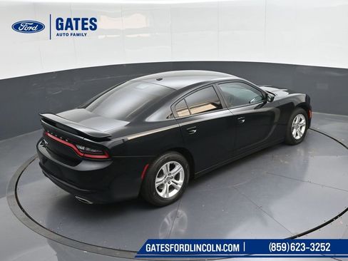 Used 2019 Dodge Charger SXT image 39