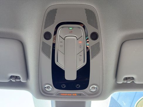 Used 2023 Audi Q5 2.0T Premium w/ Convenience Package image 28