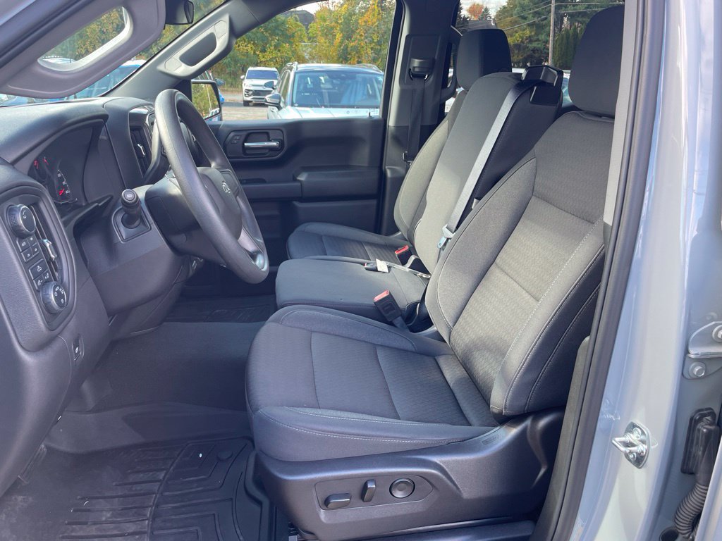 Used 2025 Chevrolet Silverado 1500 Custom Trail Boss w/ LPO, Dark Essentials Package AWD/4WD image 15