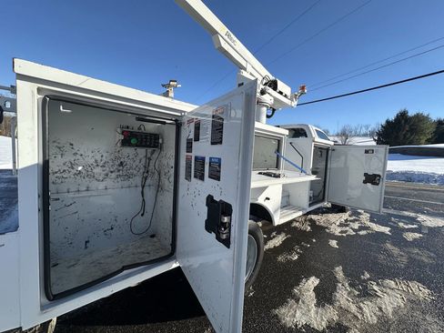 Used 2015 Ford F550 4X2 2dr Regular Cab 140.8 200. image 9