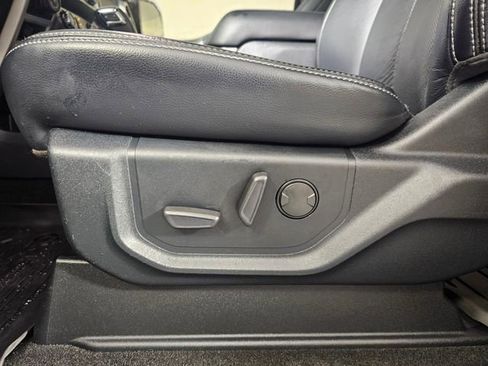 Used 2020 Ford F150 Lariat image 27