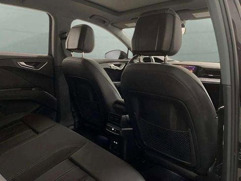 Used 2024 Audi Q4 e-tron Premium w/ Convenience Package image 75