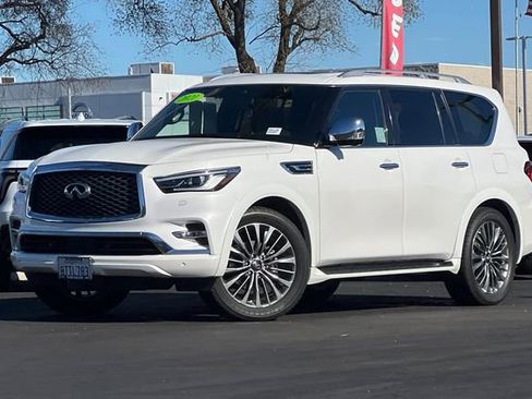 Used 2021 INFINITI QX80 Sensory w/ All-Season Package image 8