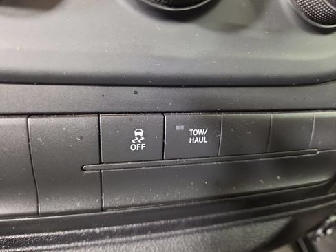 Used 2017 RAM 1500 Express RWD image 23