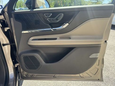 Used 2020 Lincoln Corsair FWD image 28