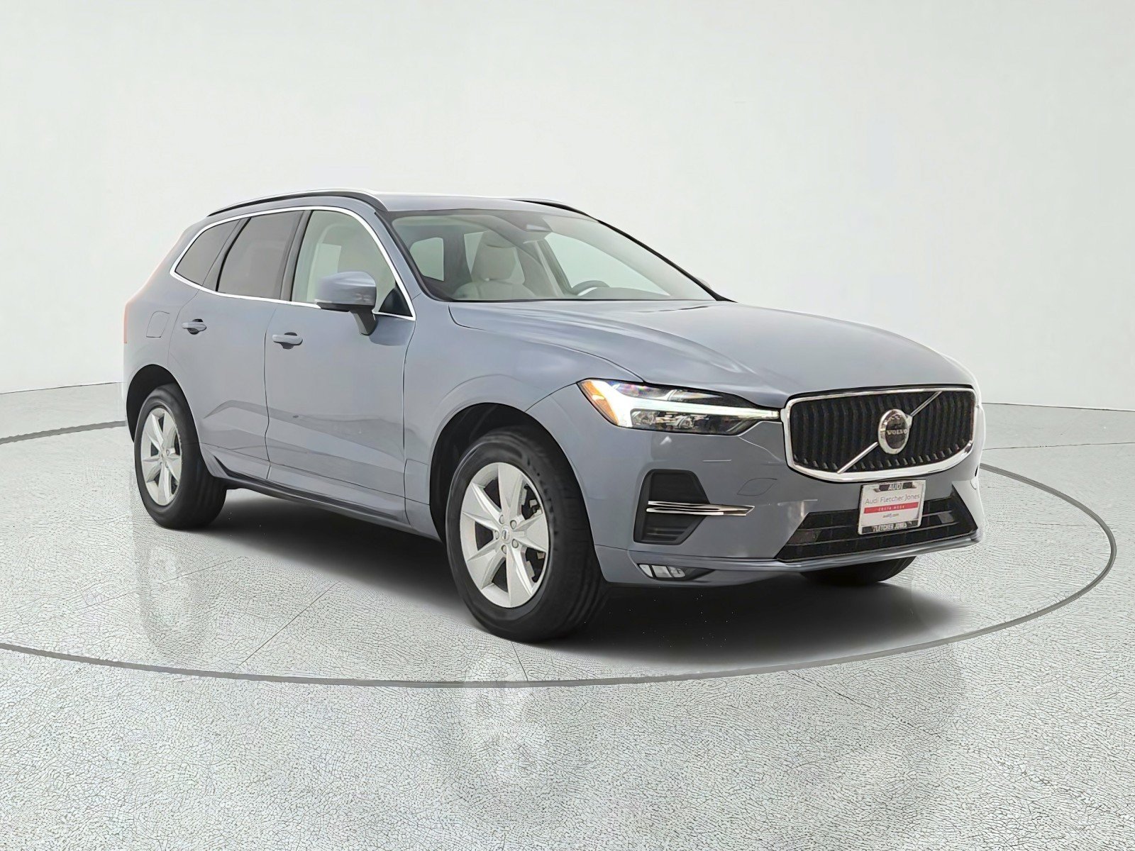 Used 2022 Volvo XC60 B5 Momentum AWD/4WD image 3