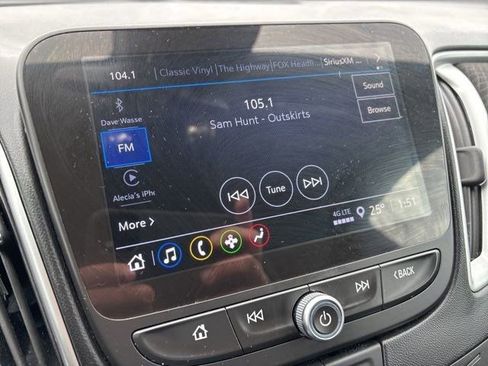 Used 2024 Chevrolet Malibu LT image 21