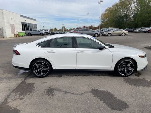 Certified 2025 Honda Accord Sport image 19