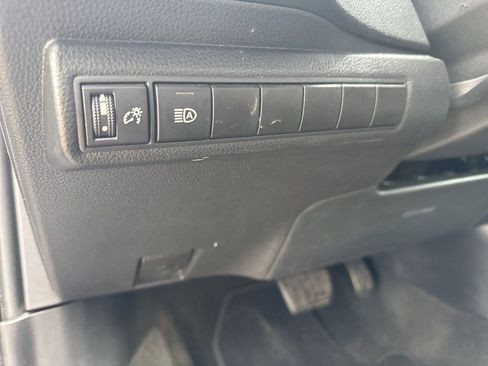 Used 2023 Toyota Corolla LE image 11