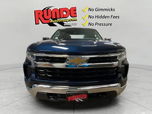 Used 2023 Chevrolet Silverado 1500 LT AWD/4WD image 9
