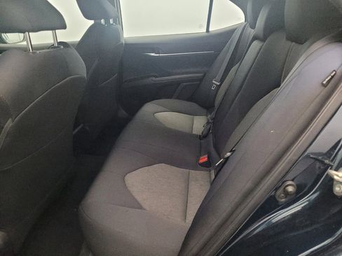 Used 2019 Toyota Camry LE FWD image 18