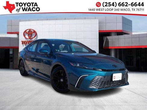 Used 2026 Toyota Camry SE image 1