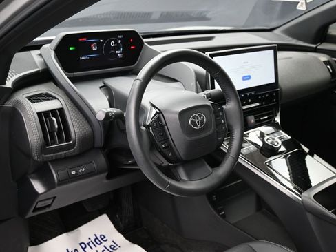 Used 2023 Toyota bZ4X Limited image 18