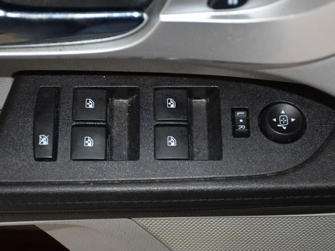 Used 2017 Chevrolet Equinox LS image 21