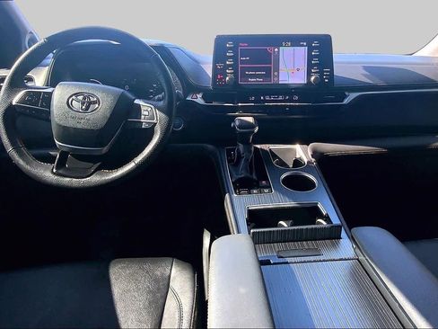 Used 2024 Toyota Sienna XLE Woodland Edition AWD/4WD image 16