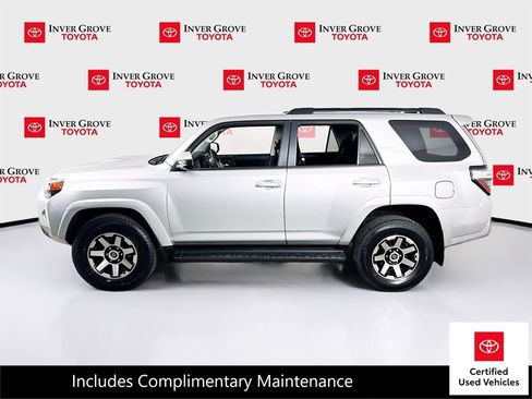 Certified 2024 Toyota 4Runner TRD Off-Road AWD/4WD image 8