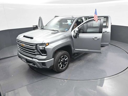 Used 2024 Chevrolet Silverado 2500 High Country w/ High Country Premium Package AWD/4WD image 47