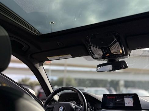 Used 2019 BMW 530e image 25