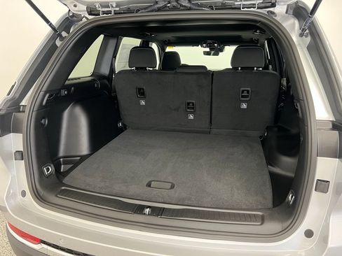 New 2025 Jeep Grand Cherokee Laredo X AWD/4WD image 7