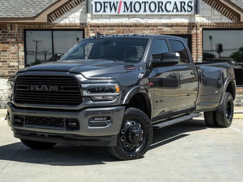 Used 2022 RAM 3500 Laramie w/ Night Edition AWD/4WD image 2