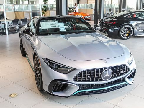 New 2024 Mercedes-Benz SL 63 AMG 4MATIC image 2