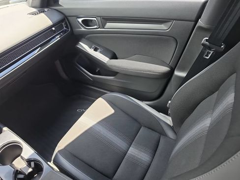 Used 2022 Honda Civic Sport image 15