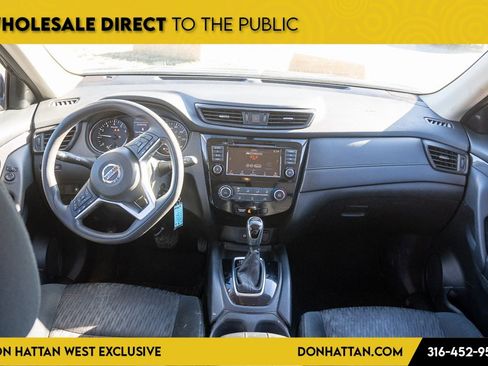 Used 2018 Nissan Rogue S image 4