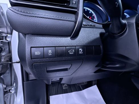 Used 2021 Toyota Camry SE image 16