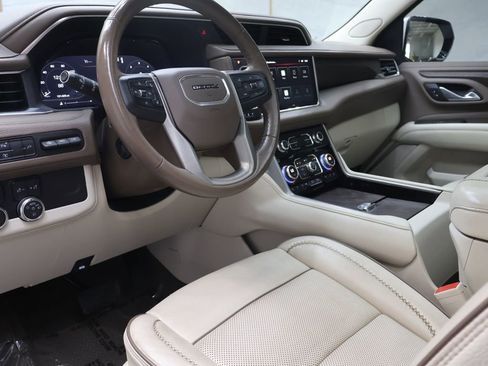 Used 2022 GMC Yukon XL Denali image 21