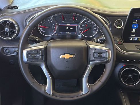Used 2023 Chevrolet Blazer LT FWD image 4