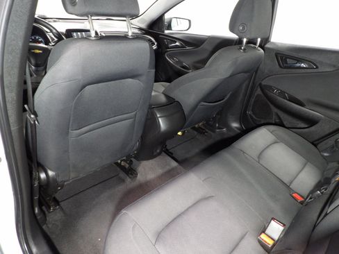 Used 2018 Chevrolet Malibu LS image 10
