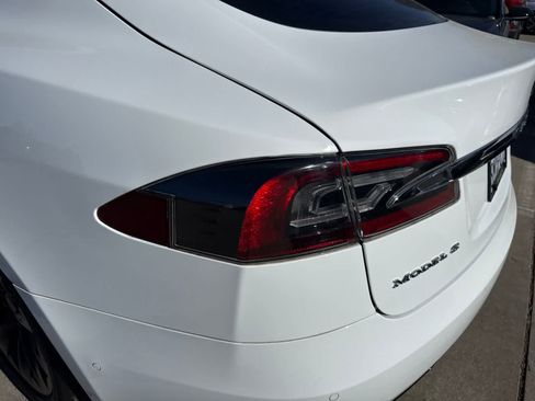 Used 2016 Tesla Model S RWD image 11