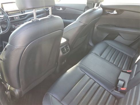 Used 2023 Kia Forte GT-Line w/ GT-Line Premium Package image 11