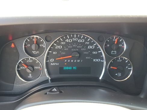 Used 2023 GMC Savana 2500 w/ Driver Convenience Package image 17