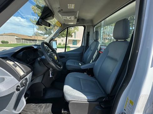 Used 2018 Ford Transit 250 138 RWD image 14