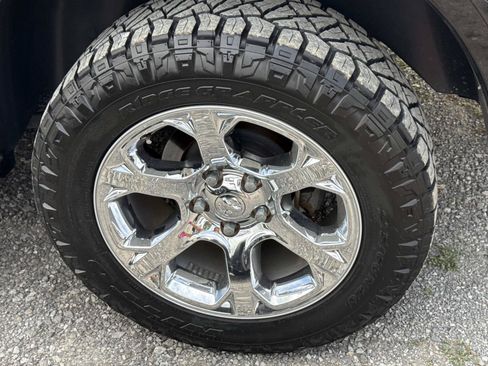 Used 2018 RAM 1500 Laramie w/ Convenience Group AWD/4WD image 6