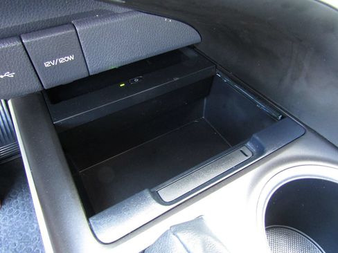 Used 2023 Toyota Camry XLE FWD image 18