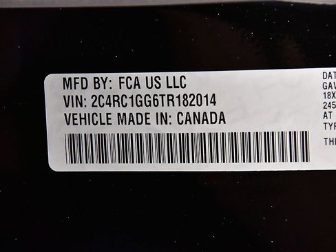 Used 2026 Chrysler Pacifica Limited FWD image 13