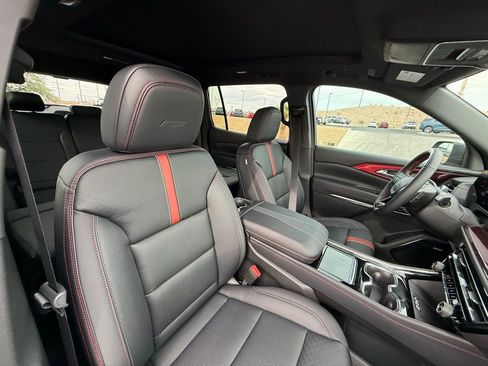 New 2026 Chevrolet Traverse RS w/ LPO, Floor Liner Package image 14