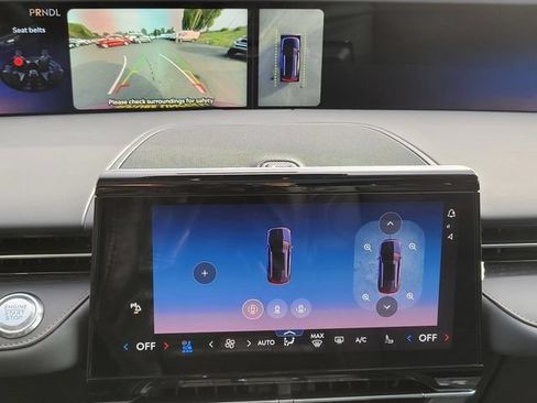 New 2026 Lincoln Nautilus Reserve AWD/4WD image 25