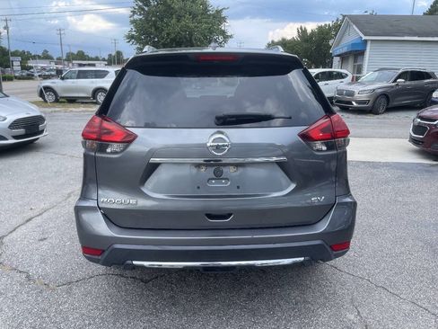 Used 2017 Nissan Rogue SV FWD image 9